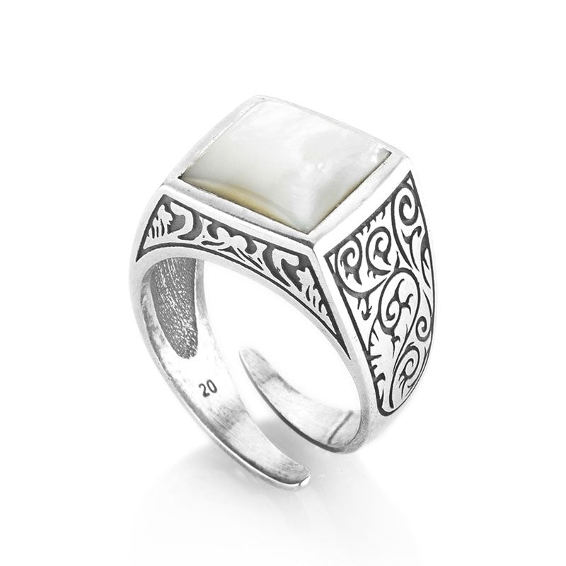 Gerba Chavalier ring with white mother-of-pearl stone